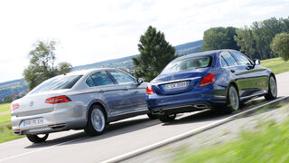 VW Passat GTE, Mercedes C 350 e, Heckansicht