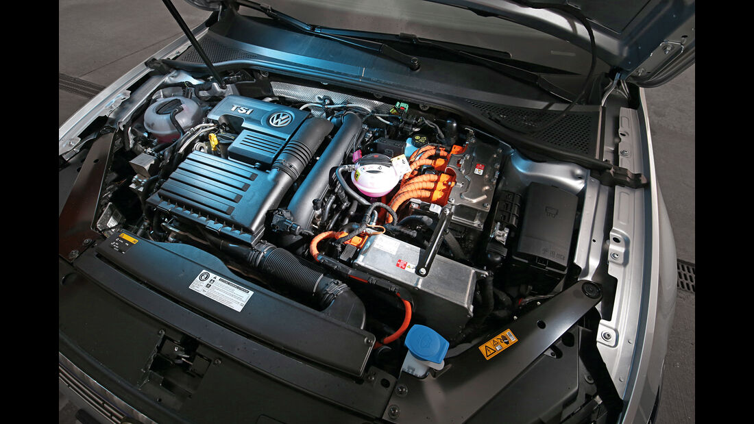 VW Passat GTE, Motor