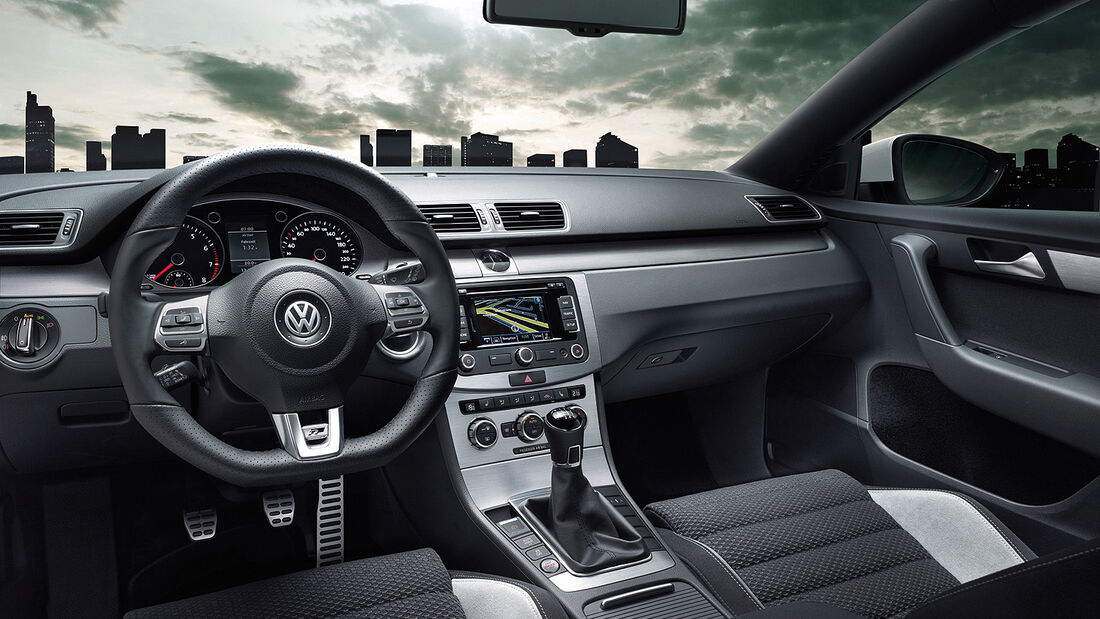 VW Passat R-Line