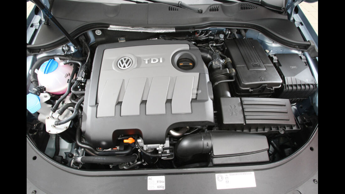VW Passat Variant BlueMotion, Motor, Motorraum