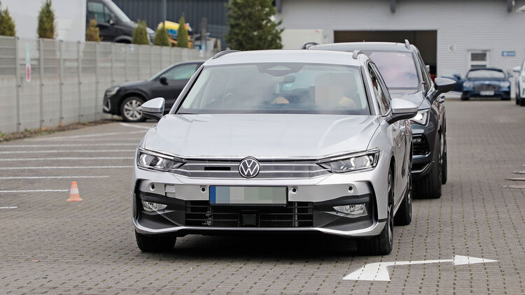 VW Passat Variant Erlkönig