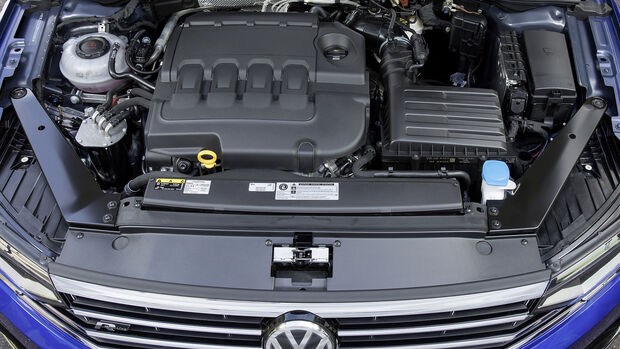 VW Passat Variant R Line, Motorraum