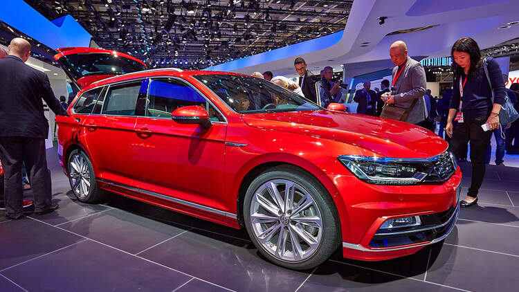 Neuer Vw Passat Auf Dem Autosalon Paris 14 Infos Bilder Und Preise Zum Neuen B8 Auto Motor Und Sport