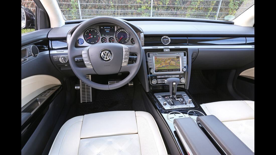 VW Phaeton, Cockpit