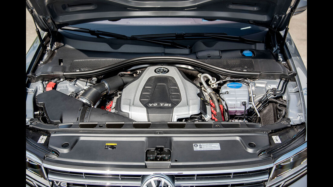 VW Phideon 480 V6 4Motion SAIC Shanghai China