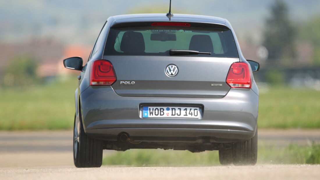 VW Polo 1.6 BiFuel, Rückansicht, Fahrt