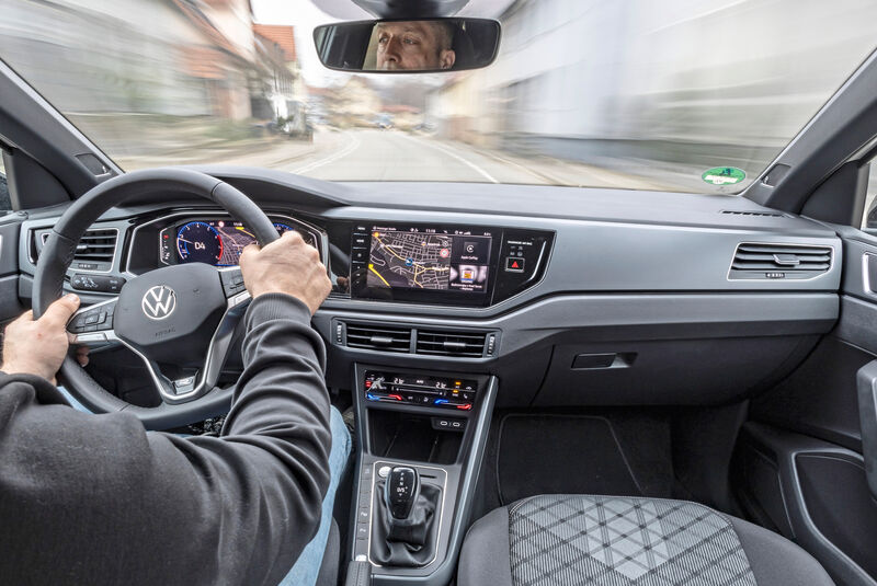 VW Polo, Cockpit + Fahrer