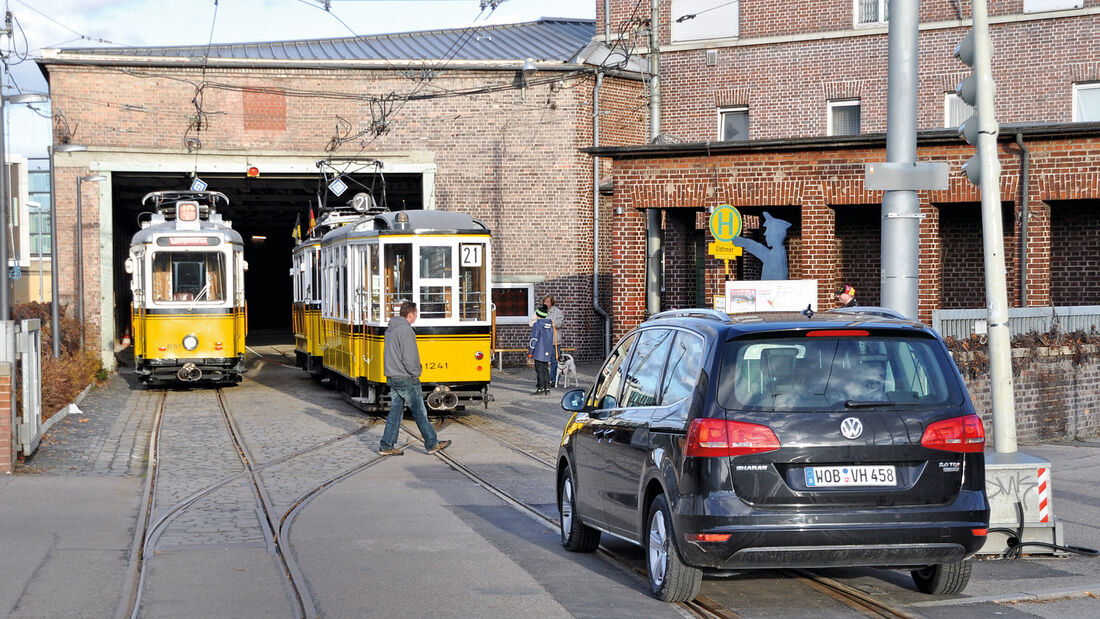 VW Sharan 2.0 TDI, S-Bahn, Stuttgart