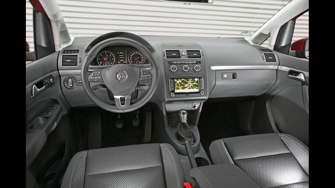 VW Touran 1.6 TDI BMT, Cockpit