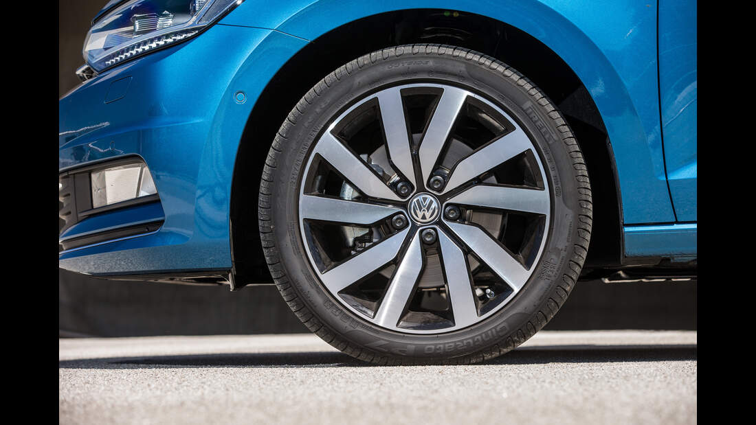Neuer VW Touran II (2015) Kompaktvan Fahrbericht AUTO MOTOR UND SPORT