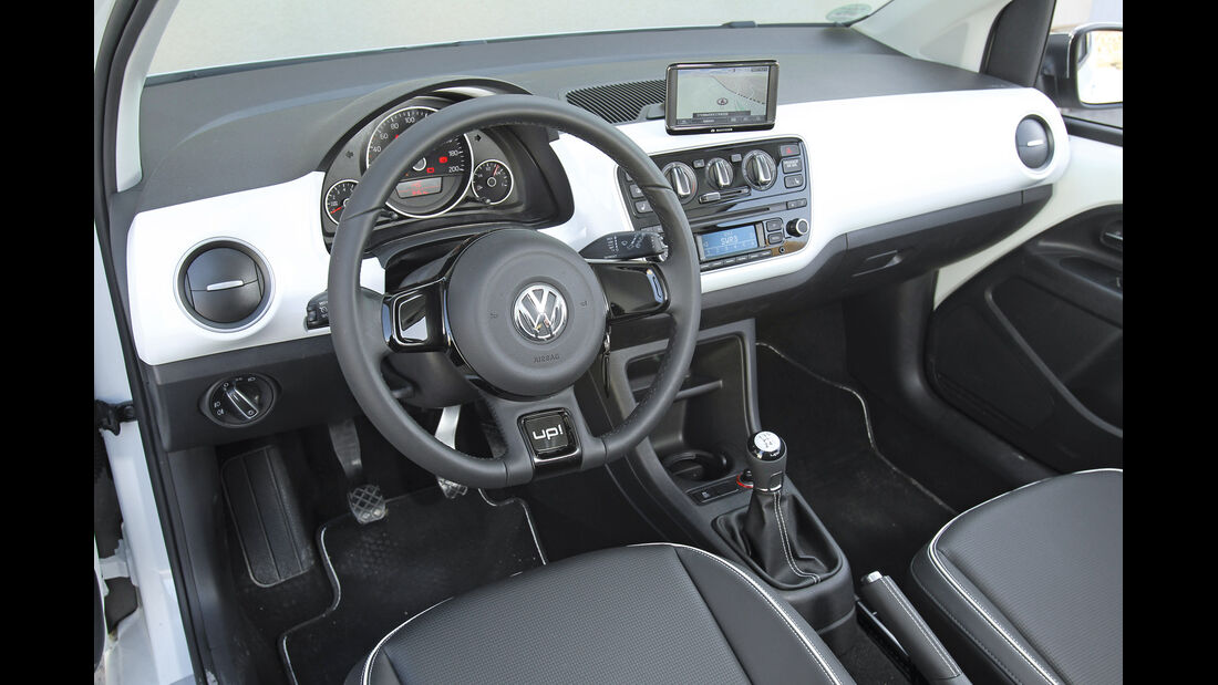 VW Up 1.0, Cockpit, Lenkrad