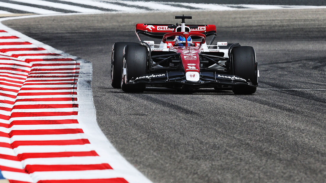 Valtteri Bottas - Alfa Romeo - Formel 1 - Test - Bahrain - 11. März 2022