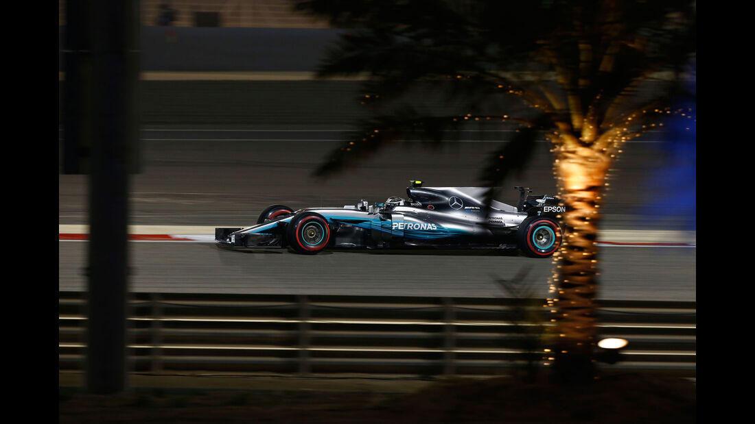 Valtteri Bottas - Mercedes - GP Bahrain 2017 - Qualifying 