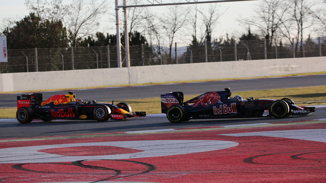 Verstappen & Kvyat - Red Bull & Toro Rosso - Formel 1-Test - Barcelona - 3. März 2016