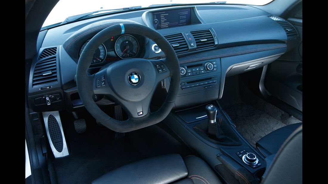 Versus Performanc BMW 1er M Coupé, Cockpit, Lenkrad