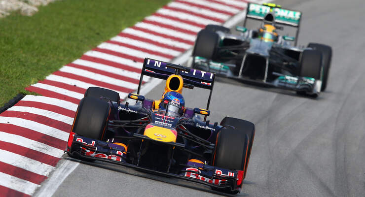 Vettel Hamilton GP Malaysia 2013