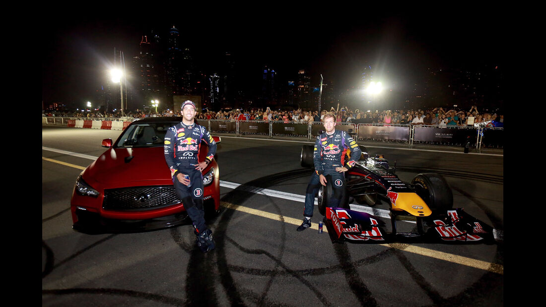 Vettel & Ricciardo - Formel 1 - Showrun - Dubai - 19. November 2014