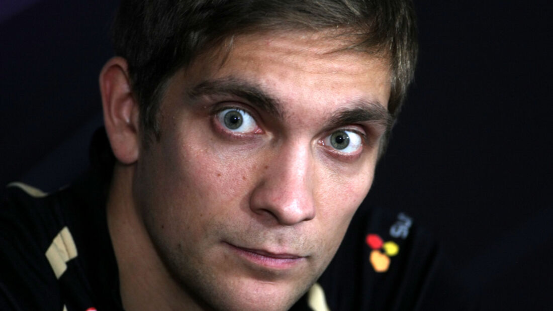 Vitaly Petrov - GP Abu Dhabi - 10. November 2011