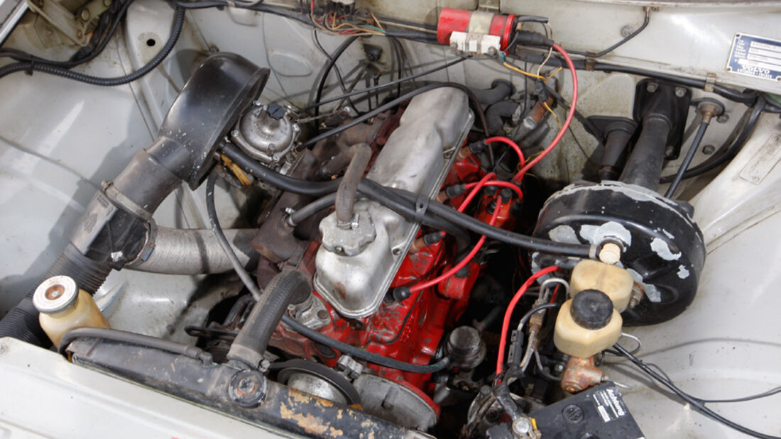 Volvo 144, Motor