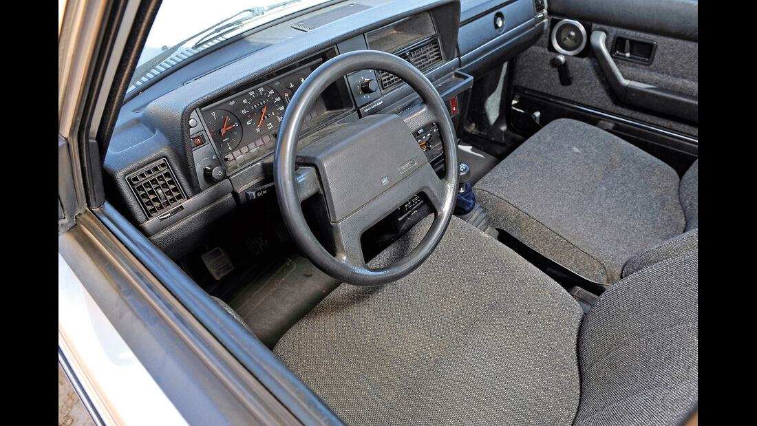 Volvo 240, Cockpit