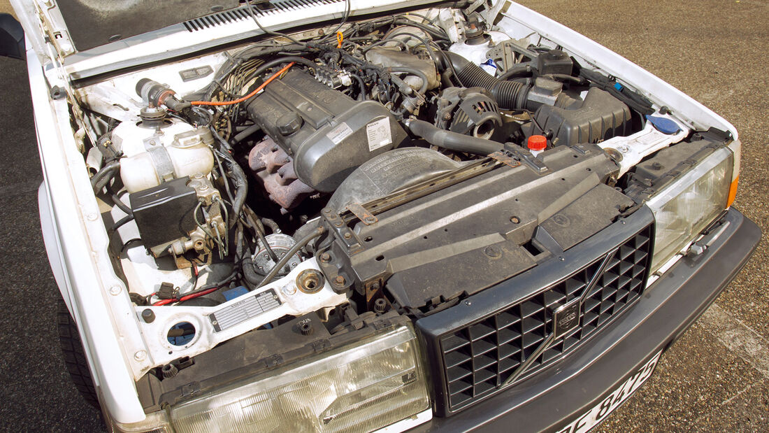 Volvo 740 GLT 16 V, Motor