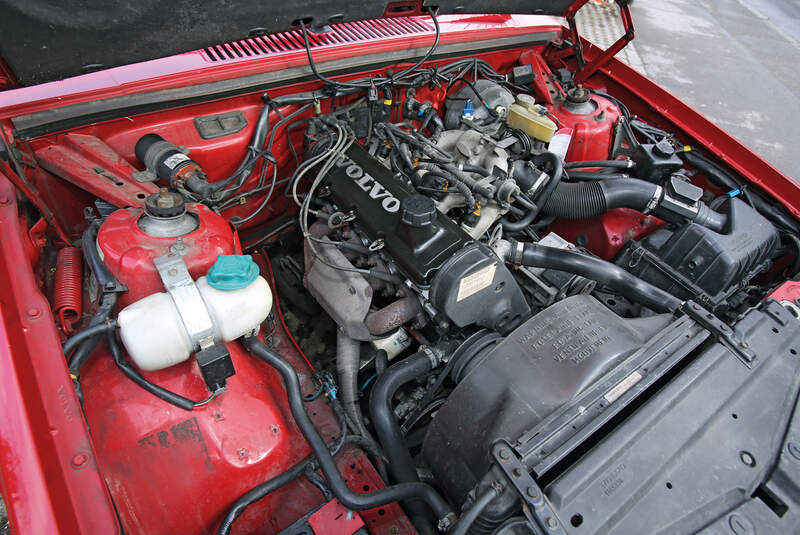 Volvo 740 Kombi, Motor