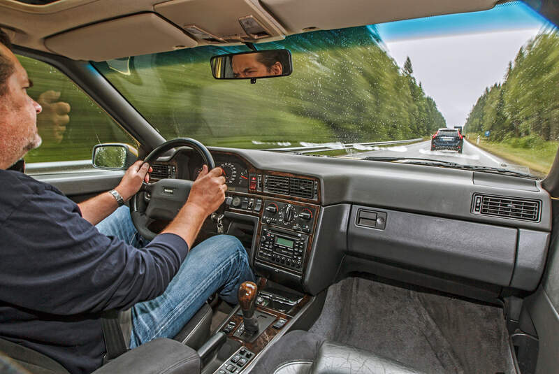 Volvo 850 T-5R, Cockpit