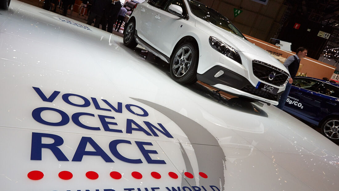 Volvo V40 Cross Country D4 Ocean Race Edition, Genfer Autosalon, Messe, 2014