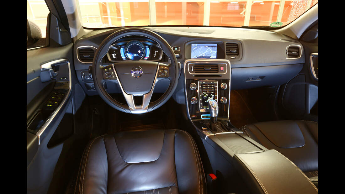 Volvo V60 D6 AWD, Cockpit, Lenkrad