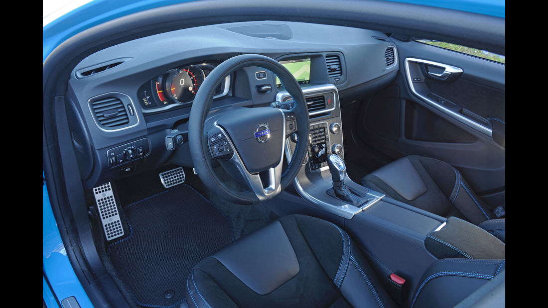 Volvo V60 Polestar, Cockpit