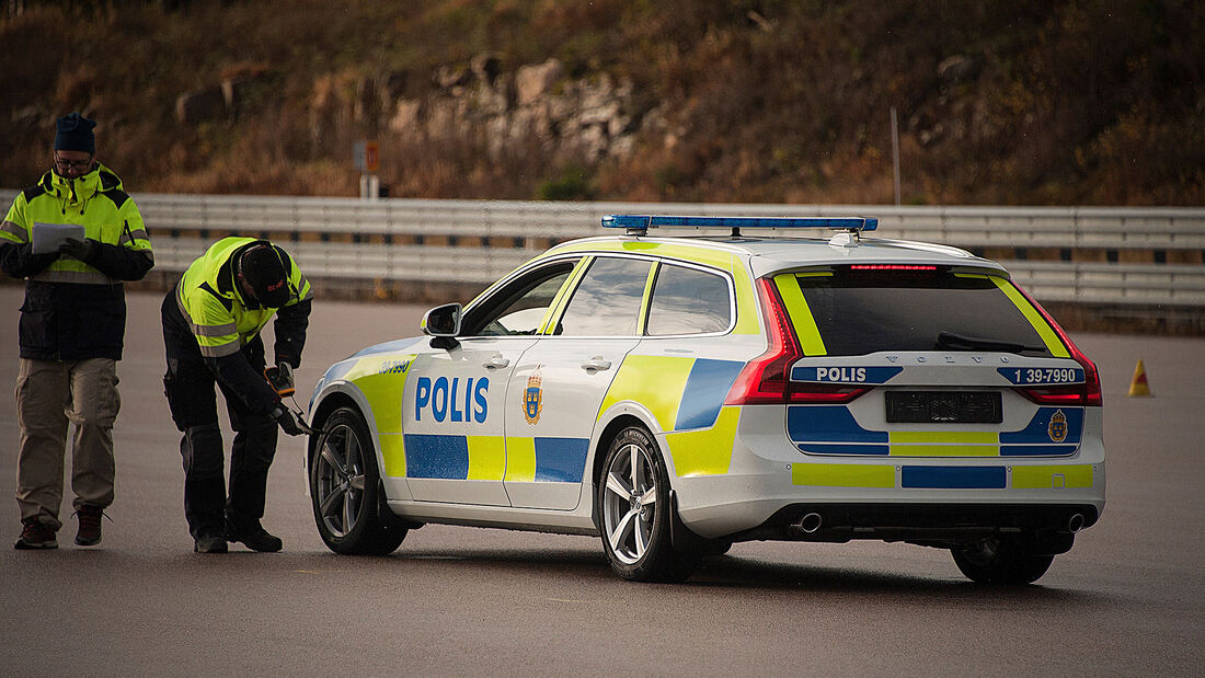 Volvo V90 Polizeiauto