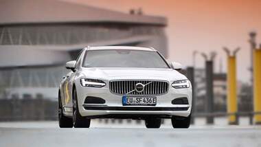 Volvo V90 Recharge T6