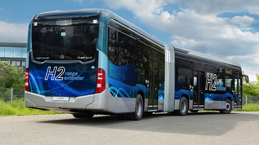 Weltpremiere auf dem Global Public Transport Summit 2023: Mercedes-Benz eCitaro fuel cell – mehr Reichweite dank Brennstoffzelle

World premiere at Global Public Transport Summit 2023: Mercedes-Benz eCitaro fuel cell – greater range thanks to fuel cel