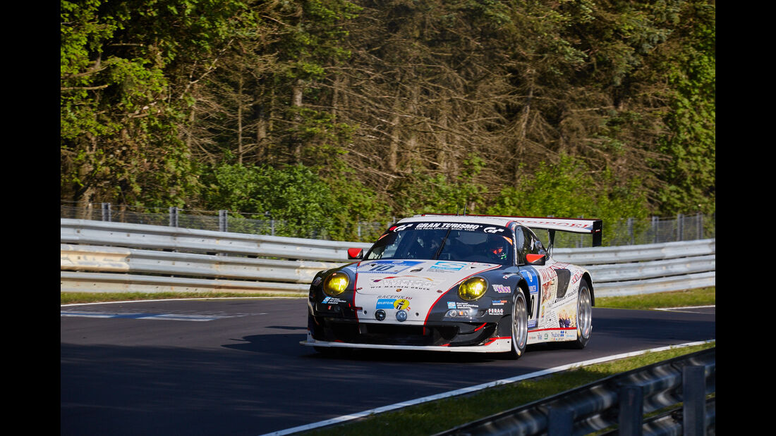 Wochenspiegel Manthey - Porsche 911 GT3 R - #10 - 24h-Rennen Nürburgring 2015 - Top-30-Qualifying