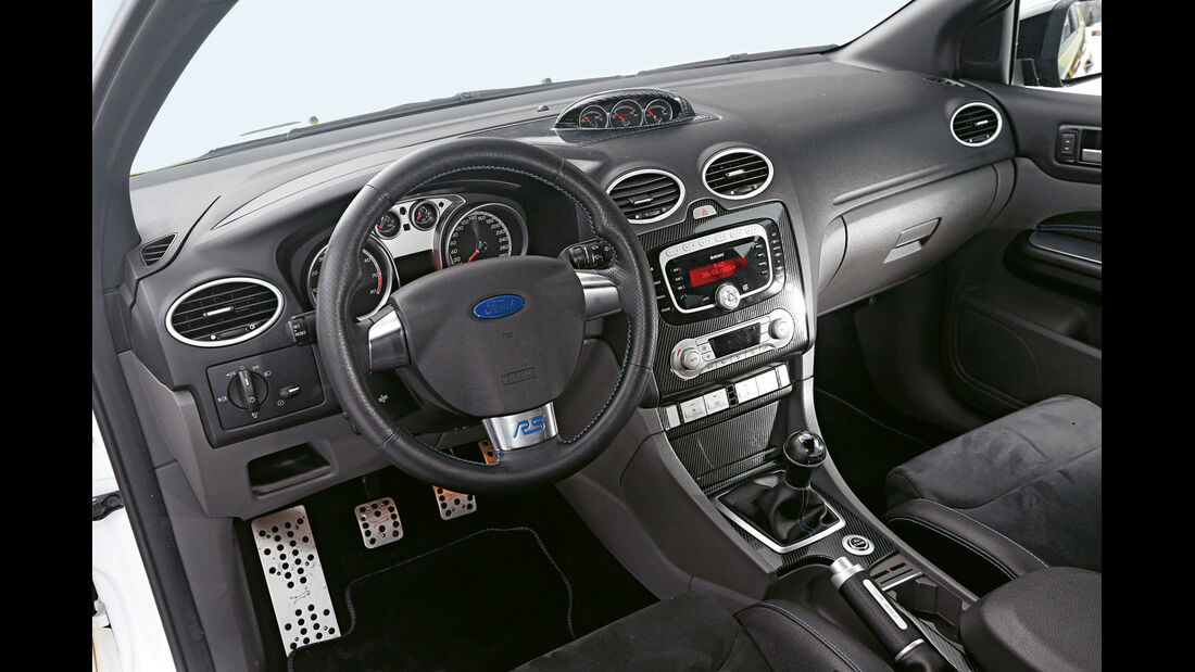 Wolf-Ford Focus RS, Cockpit