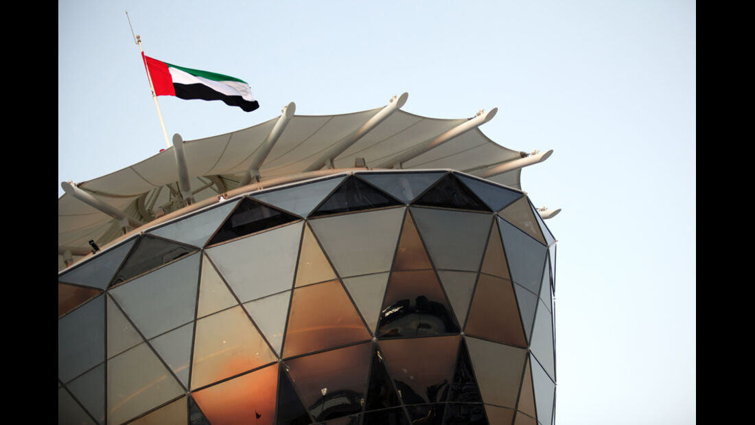Yas Tower - GP Abu Dhabi - Freies Training - 11. November 2011
