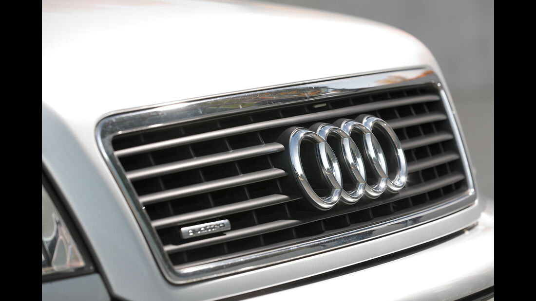 Youngtimer-Fahrbericht-Audi-A8-4.2-Front