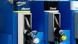 Zapfsäulen Diesel Tanken Tankstelle 