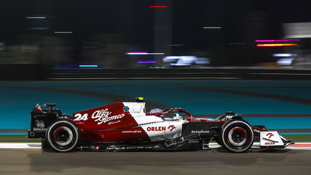Zhou Guanyu - Formel 1 - GP Abu Dhabi 2022