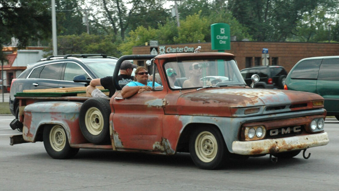 alter Pick-Up Truck