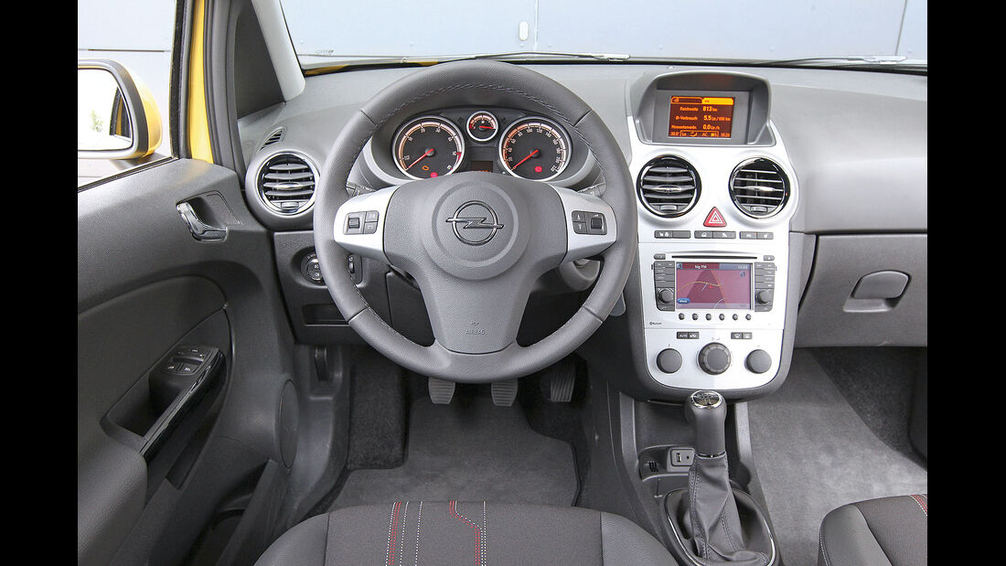 ams15/2012, Kleinwagen, 100 g/km CO2, Opel Corsa, Cockpit