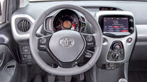 asv 2014, Toyota Aygo, Fahrbericht, Cockpit