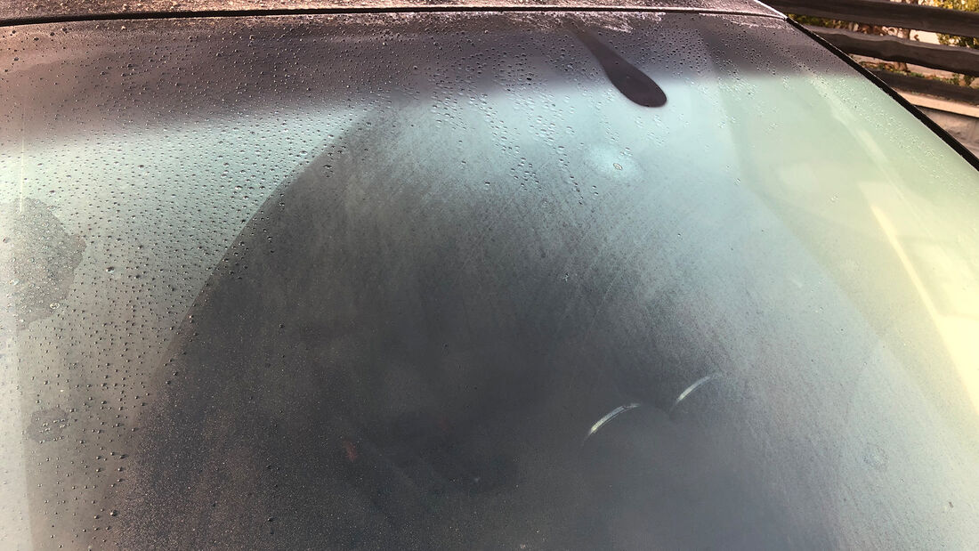 Feuchtigkeit im Auto: So bleibt der Innenraum trocken