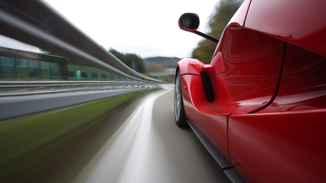 7MioCrash mit Supercars "Teuerster Unfall aller Zeiten" AUTO MOTOR