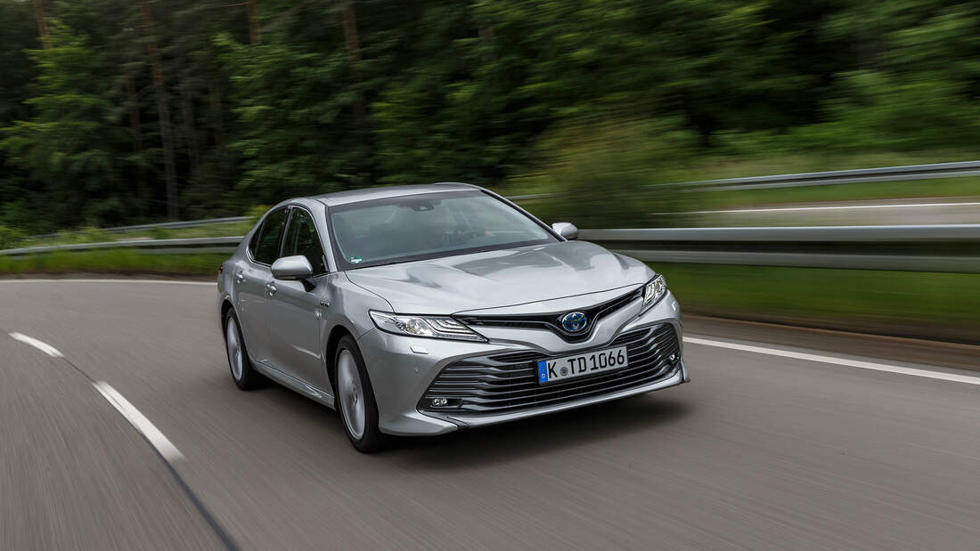 Toyota Camry Hybrid im Test | AUTO MOTOR UND SPORT