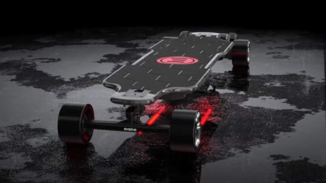 Elektro Skateboard Hadean Carbon Watt Power Im Karbon Design Auto Motor Und Sport