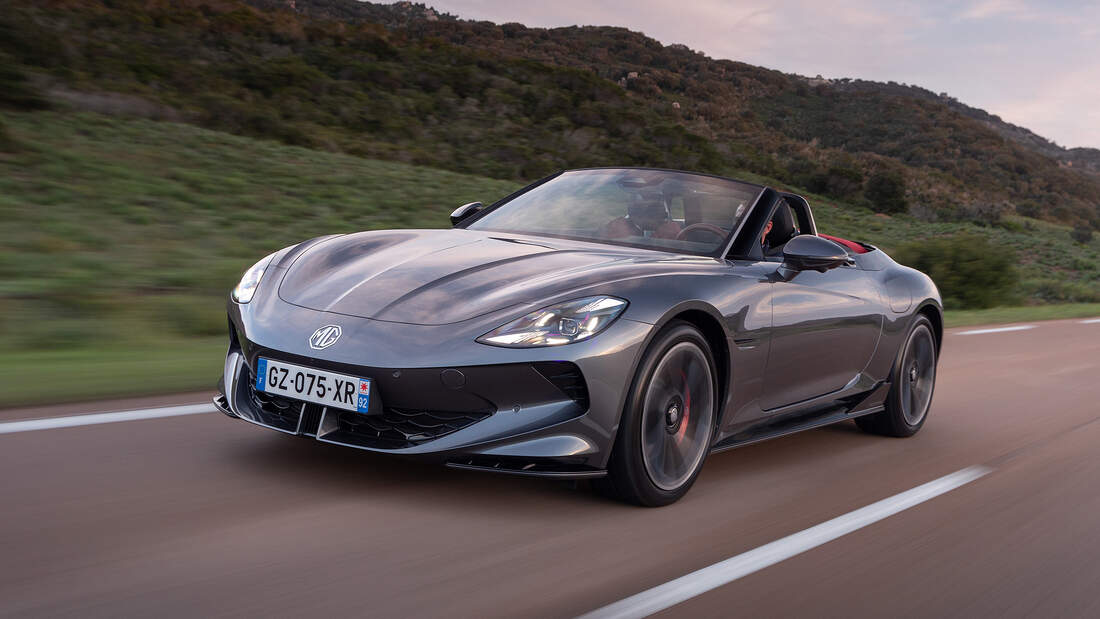 MG-Cyberster-Elektro-Roadster-Fahrerisch-eine-Alternative-zum-Tesla-Roadster-