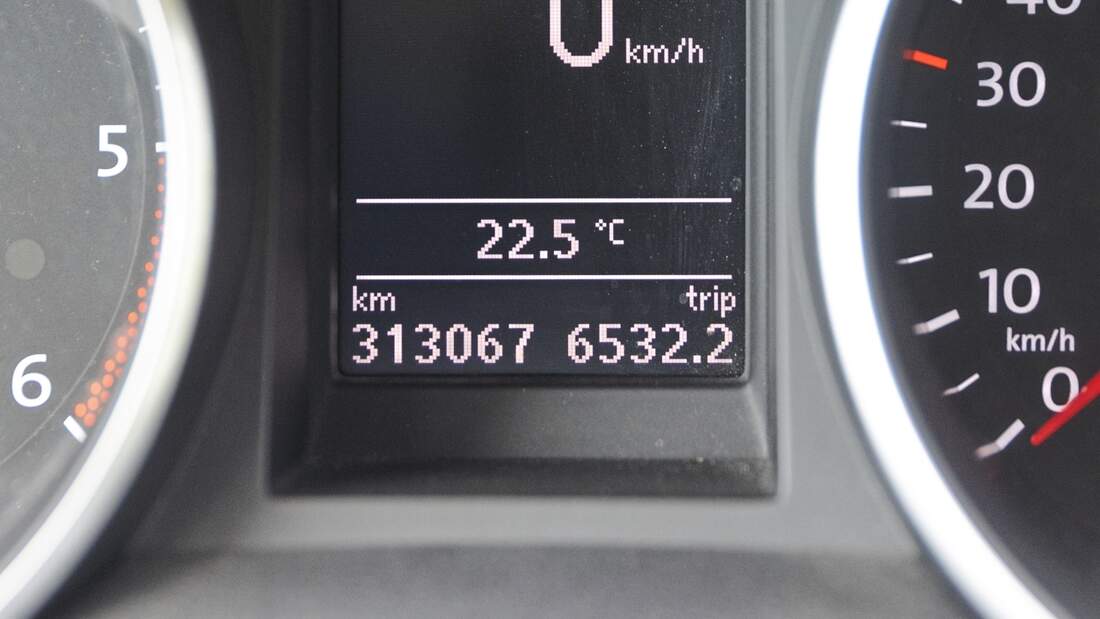 VW-Golf-VI-mit-ber-300-000-km-Ich-kaufe-einen-Kilometerfresser-f-r-1-000-Euro