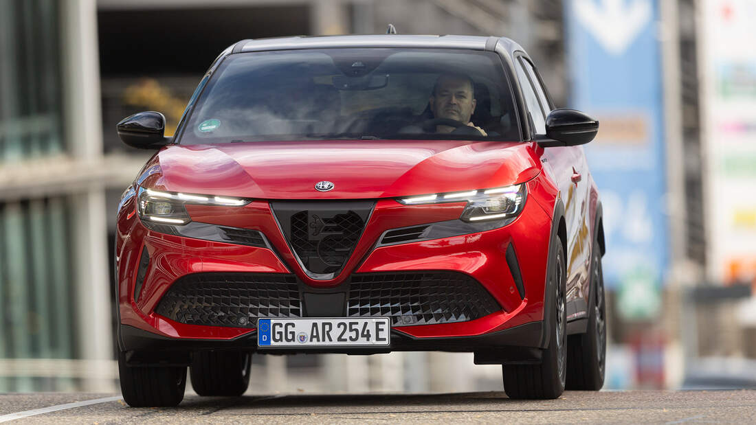 Alfa-Romeo-Junior-Alfa-goes-Elektro-aber-wie-sportlich-ist-er-
