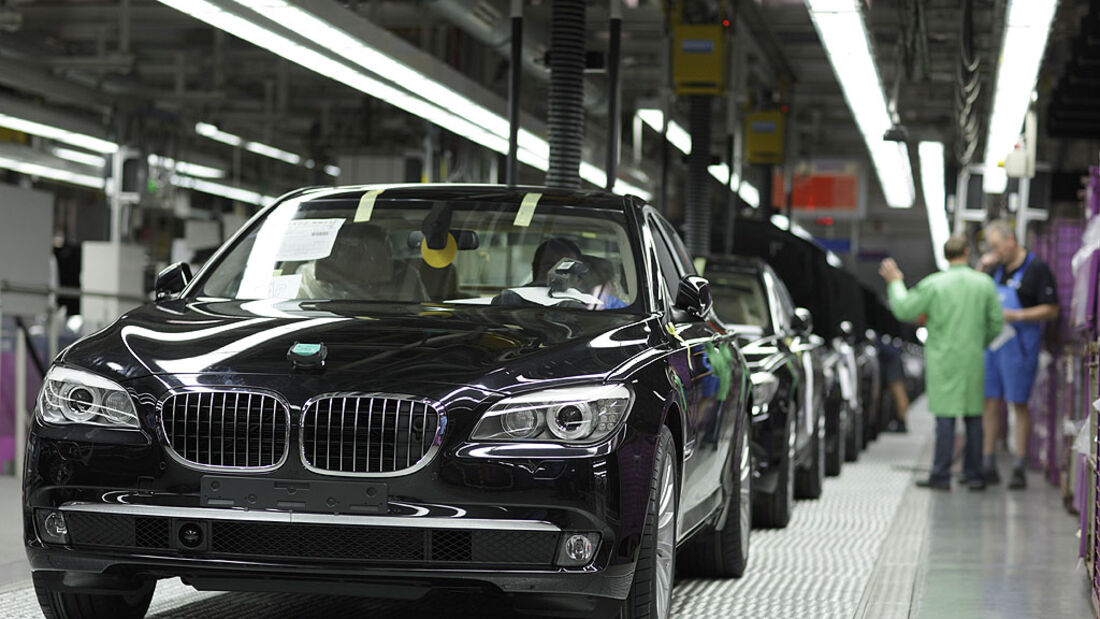 BMW unterbricht wegen Flugverbot Produktion